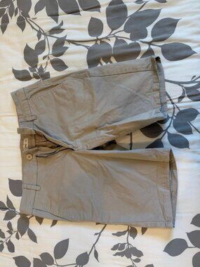 Like New Mango Teen Chino Shorts. XS MEN, S TEEN.